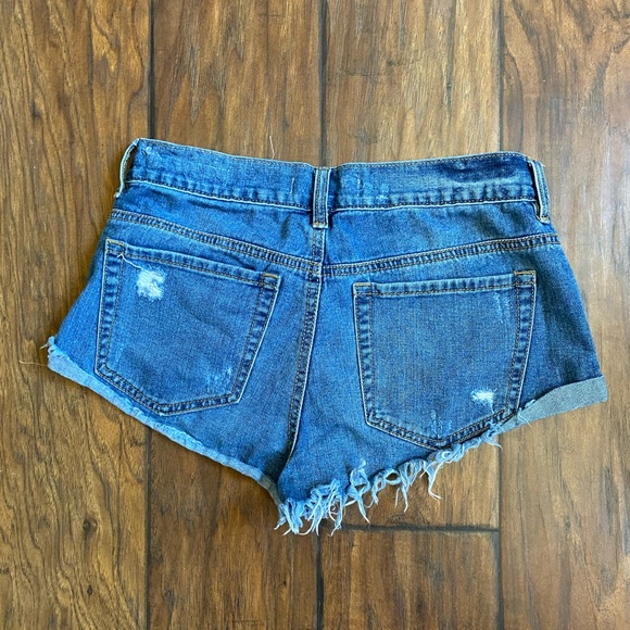 Booty shorts - Picture 2 of 2